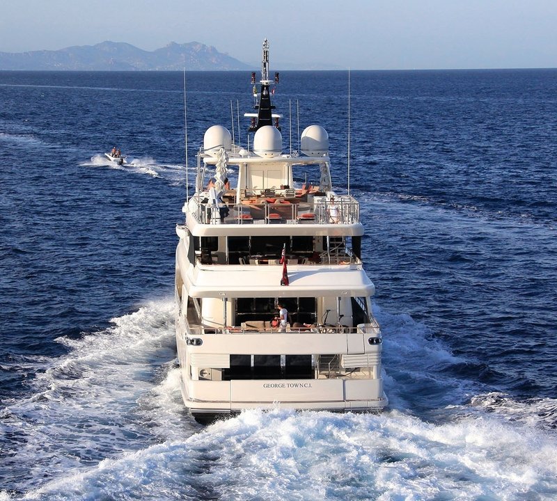 Yacht AVANT GARDE 2, CRN | CHARTERWORLD Luxury Superyacht Charters